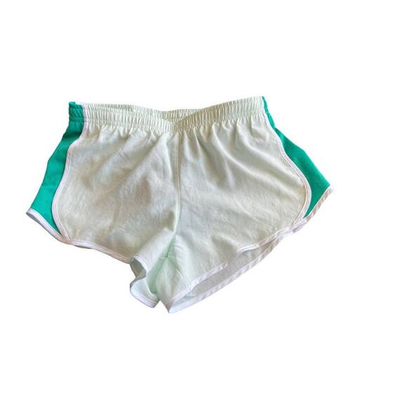 Nike Shorts‎ Tempo Green Girls  S+ *NWT - Picture 1 of 6
